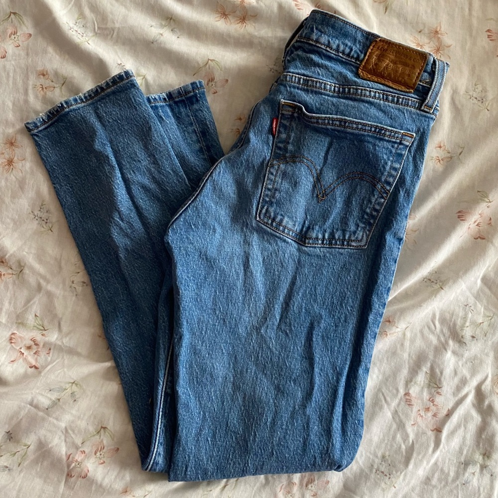 LEVI’S Wedgie Jeans